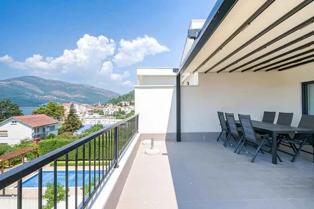 Penthouse at Donja Lastva — photo 12